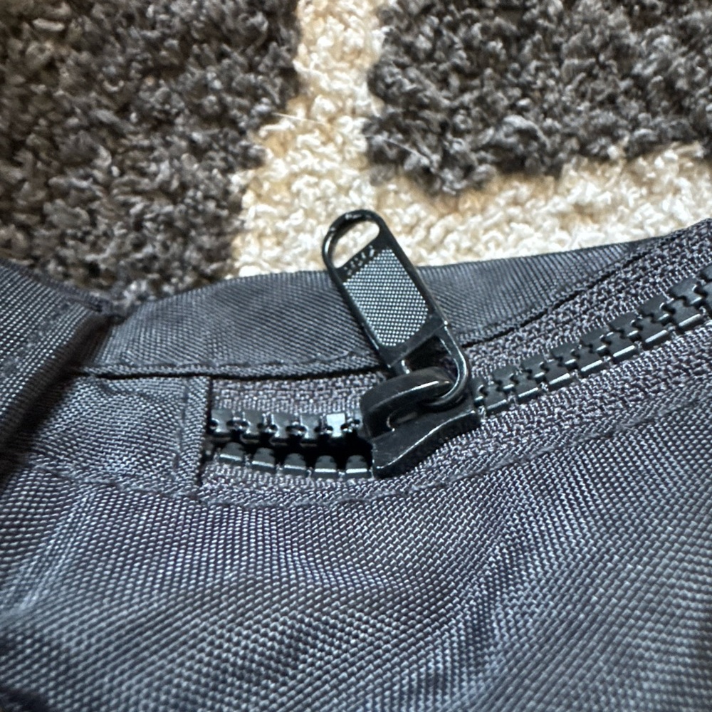 BAGGU Large Nylon Crescent Bag - Picture 10 of 11